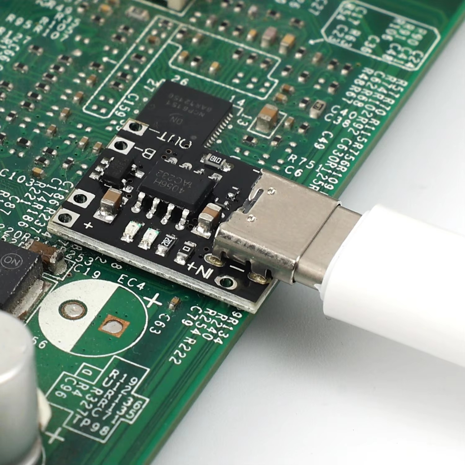 Scheda di ricarica e scarica b - Li Ion Charger Module recensione e prezzo